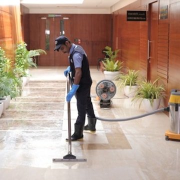 Bouncer Security 1